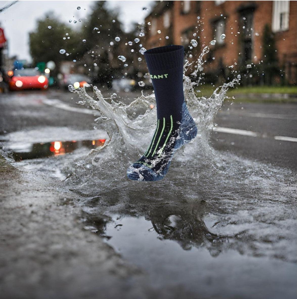 Détail-design-chaussettes-imperméables-pour-randonnée