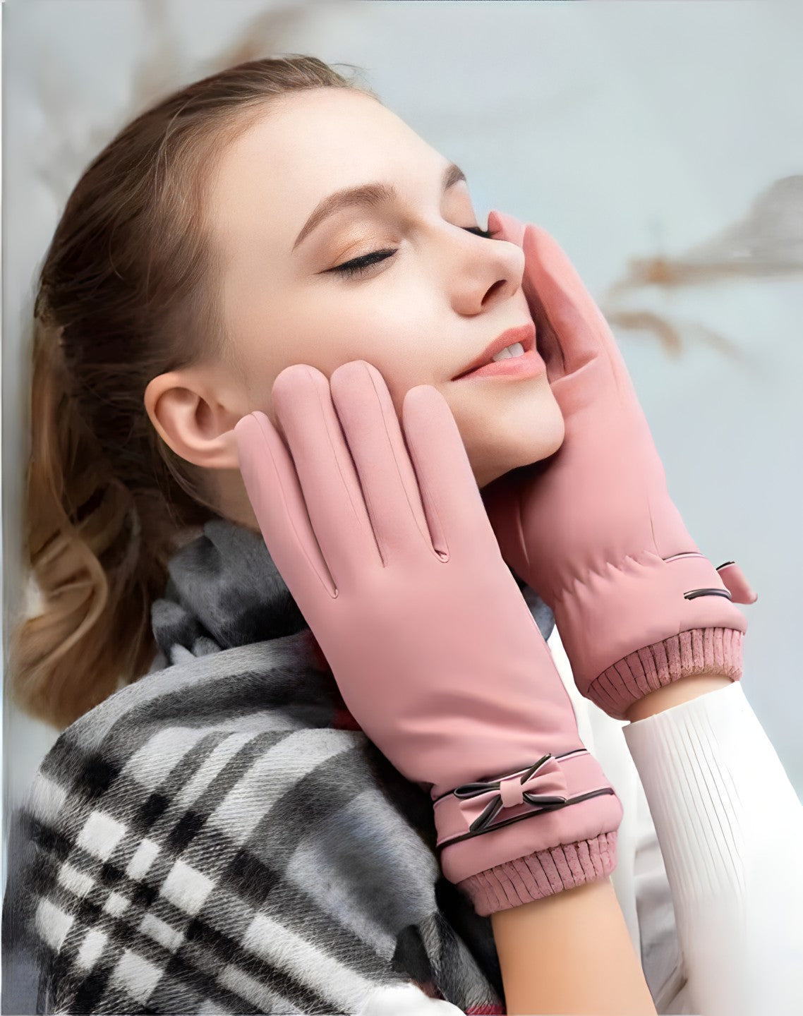 Gants-imperméables-femme-pour-randonnée-en-montagne